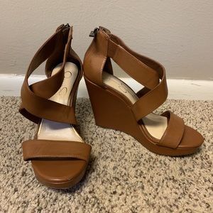 Jessica Simpson Wedges